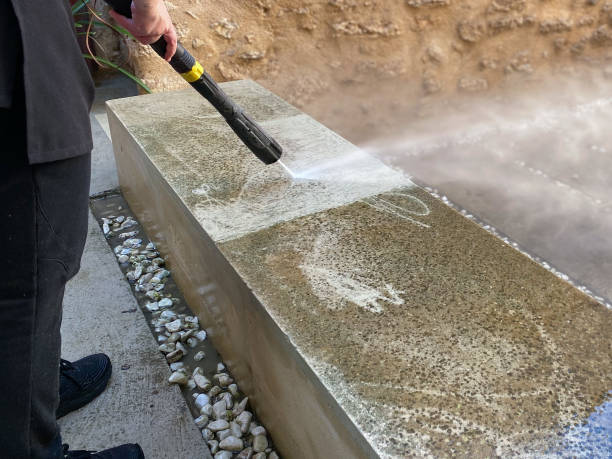 Why Choose Our Certified Pressure Washing Experts for Your Project Needs in Hanna City, IL?